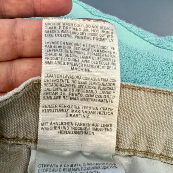 Dockers Cargo Shorts Men's W40 Khaki W/ hook and loop Flap Cargo Pockets - Picture 9 of 11